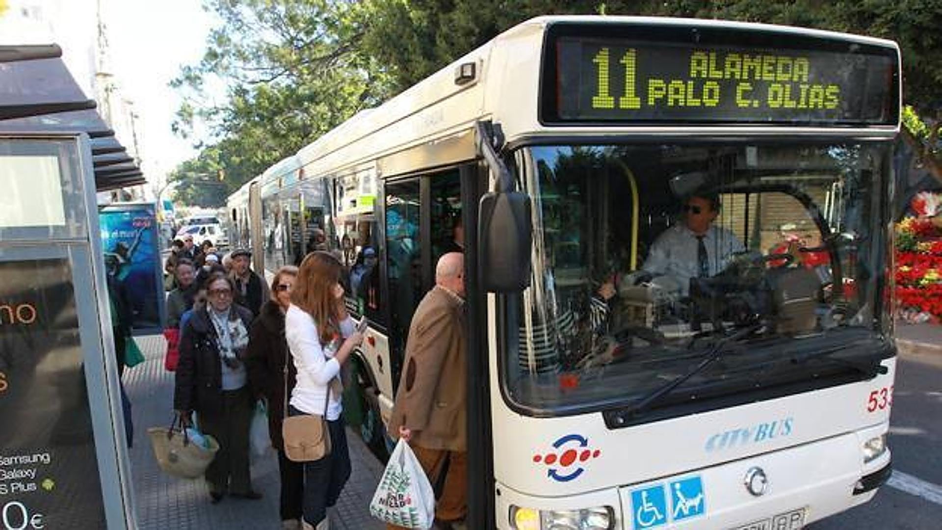 Semana Santa de Málaga Horarios de autobuses de la EMT, metro de